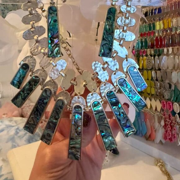 Kendra Scott Gold Abalone Necklace and Earring Set EUC - Picture 2 of 2